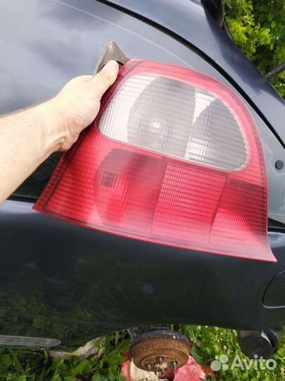 Фонари задние на Rover 200 / 25