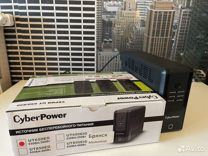 Источник бесперебойного питания CyberPower UT650EG