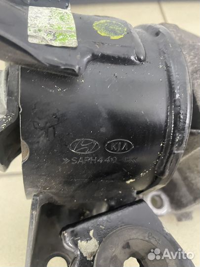 Опора АКПП Kia Carnival 3 YP