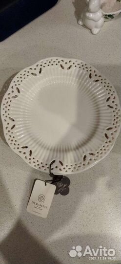 Фарфоровые тарелки