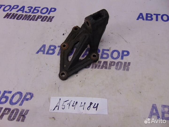 Кронштейн гидроусилителя для Toyota Carina E 1992