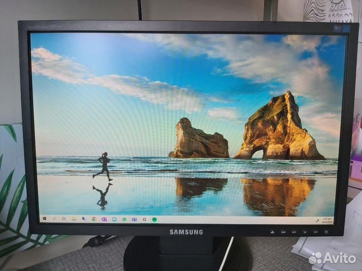 Монитор Samsung 923NW 19