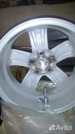 Продам новый диск от Toyota camry