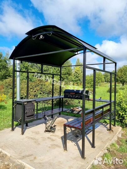 Мангал с крышей