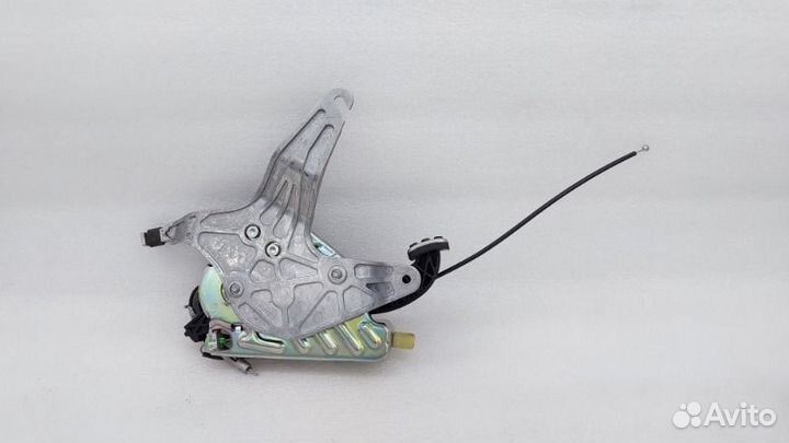 Педаль стояночного тормоза Mercedes-Benz Cls400