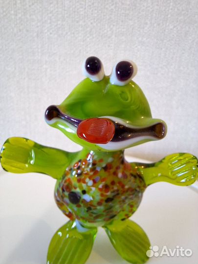 Статуэтка лягушка стекло