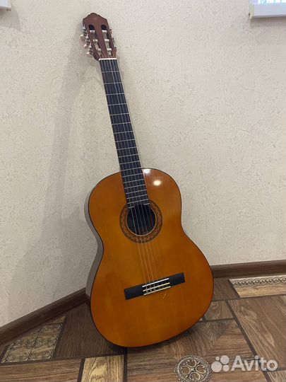 Классическая гитара Yamaha C40