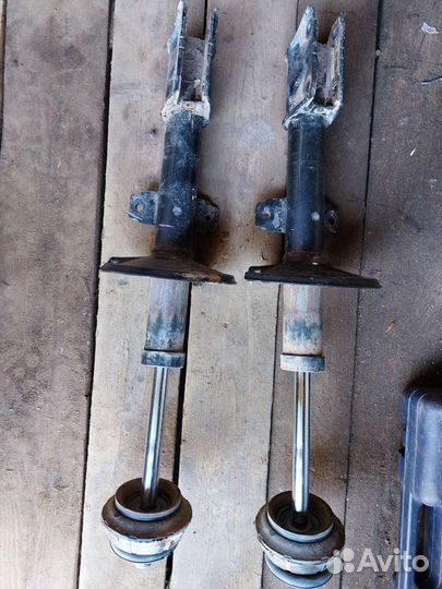 Стойки на renault duster