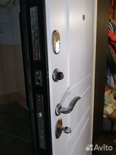 Входная дверь - доставка бесплатно