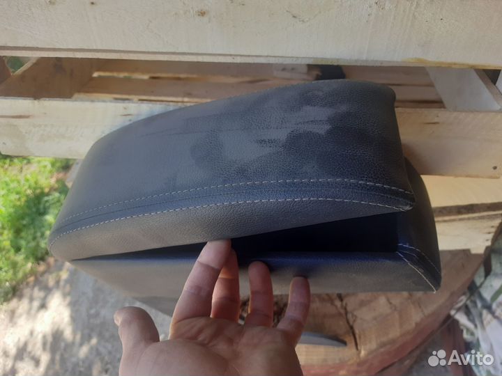 Подлокотник на ваз кожаный