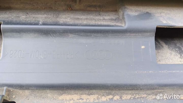 Накладка передней двери Audi Q 3