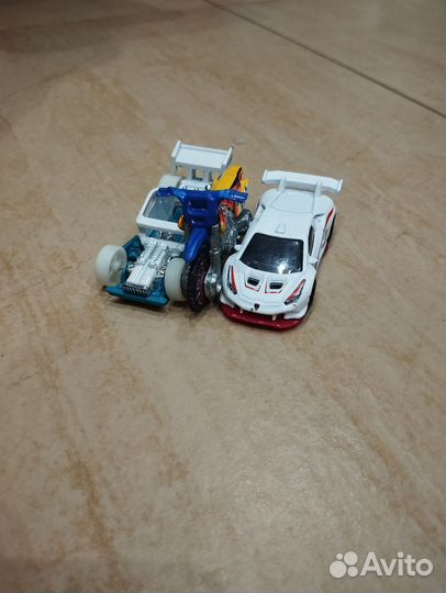 Hot wheels машинки