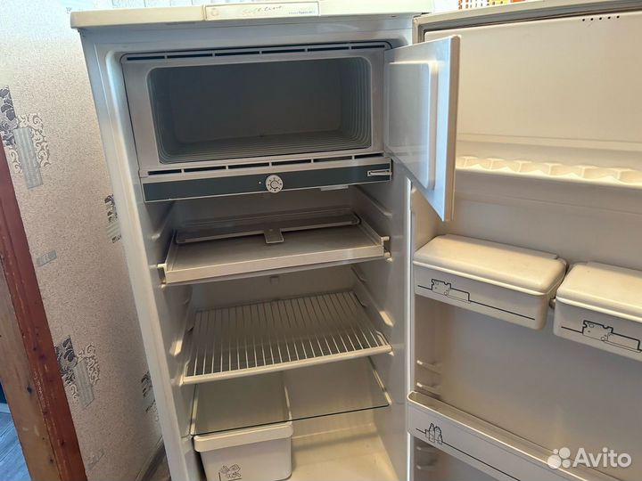 Холодильник бирюса