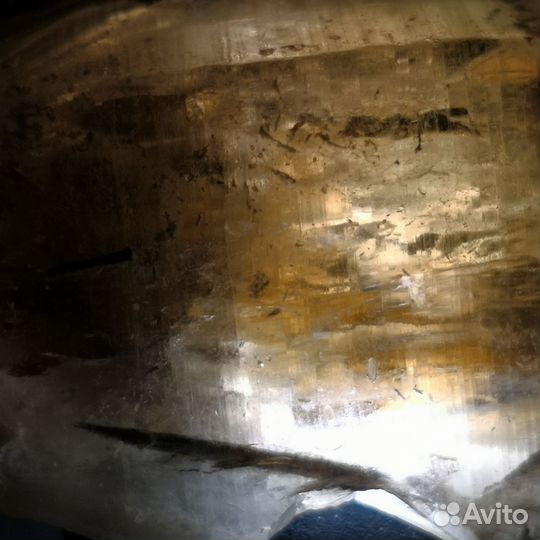 Дымчатый кварц с включениями