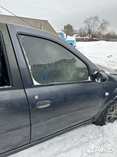 Правые двери на Renault Logan 1