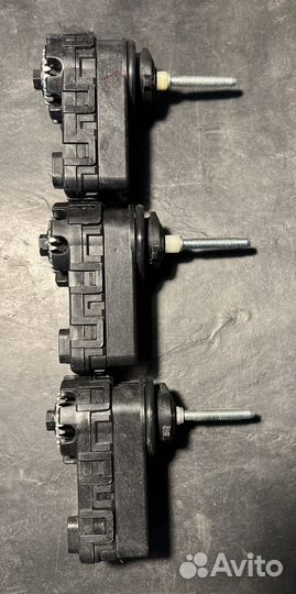 Корректор фар на outlander-3.Оригинал