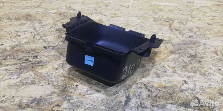 Консоль салона (центральная часть) Peugeot 2008