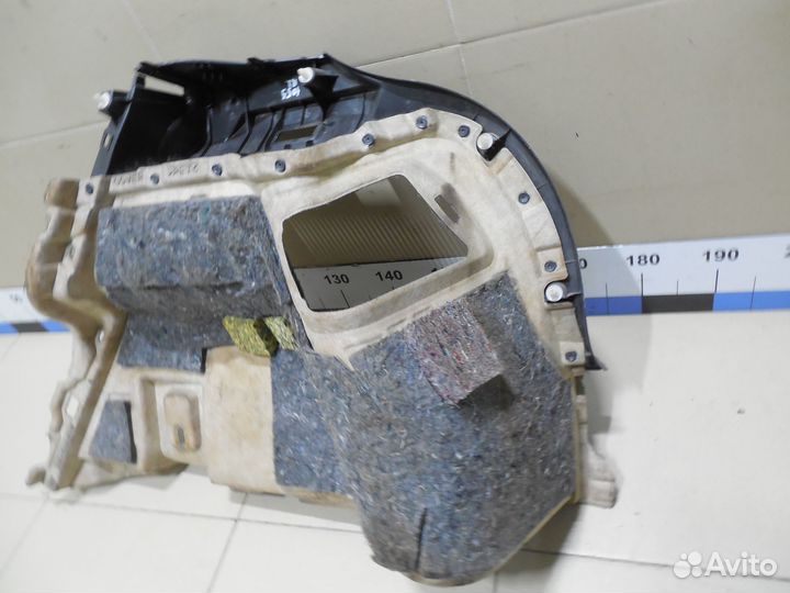 Обшивка багажника Auris (E15) 2006-2012