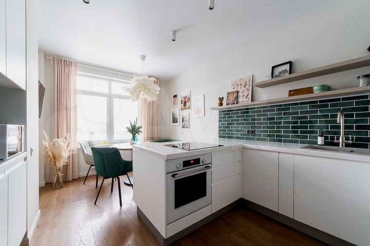 2-к. квартира, 61 м², 3/6 эт.