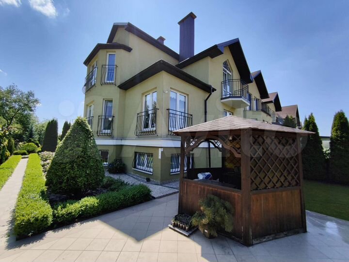 Таунхаус 265 м² на участке 2,5 сот.