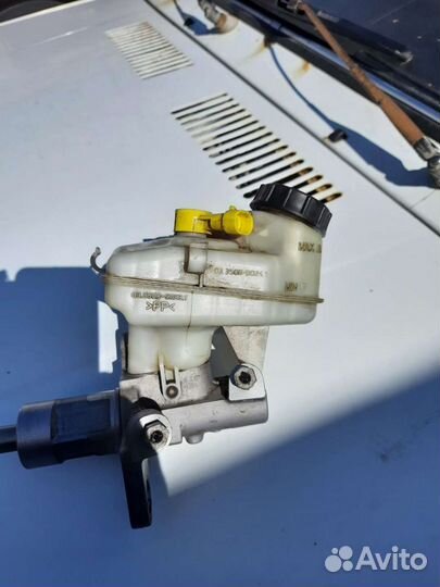 Главный тормозной Шевроле Круз. Chevrolet Cruze