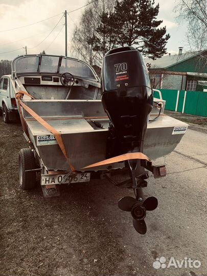 Продам лодку с мотором