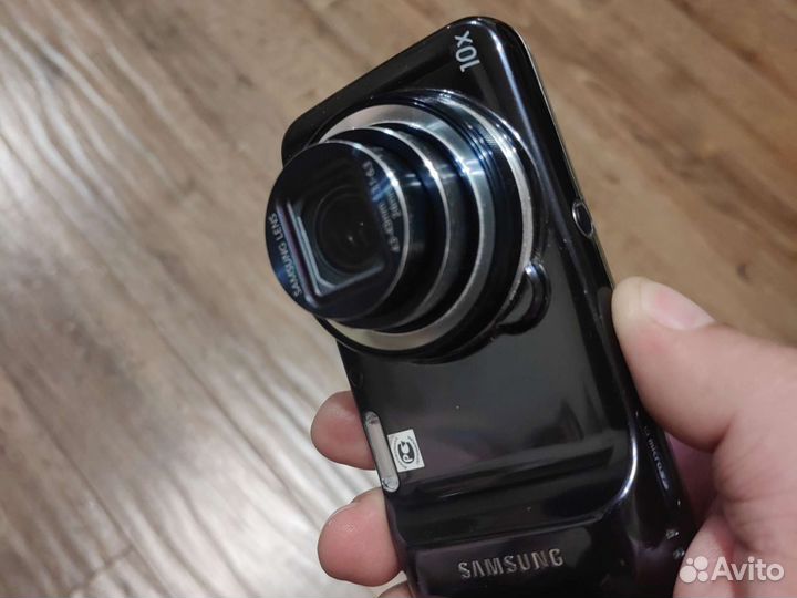 Телефон Samsung