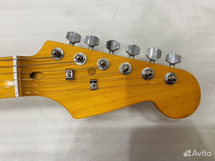 Электро гитара в стиле Fender Stratocaster