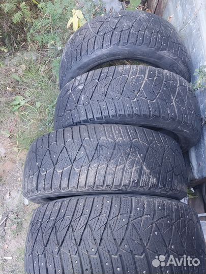 Dunlop Ice Touch 215/55 R17