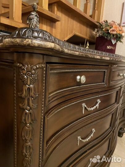 Комод италия