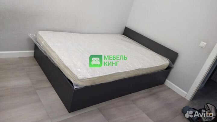 Кровать двуспальная 140х200