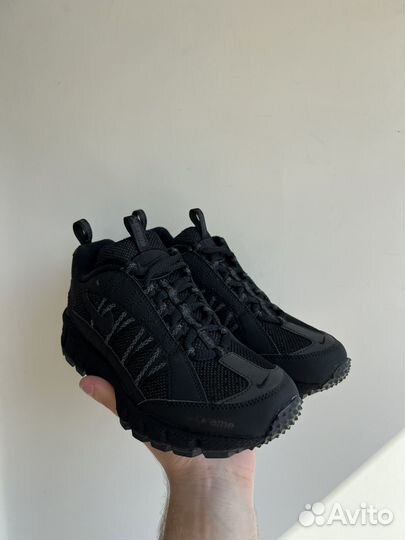 Supreme x Nike Air Humara 17 Triple Black