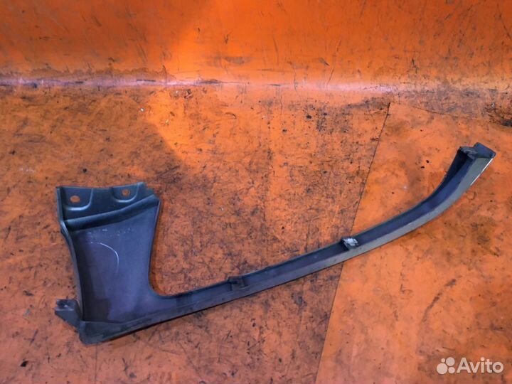 Планка под фару Subaru Forester SG5 правая