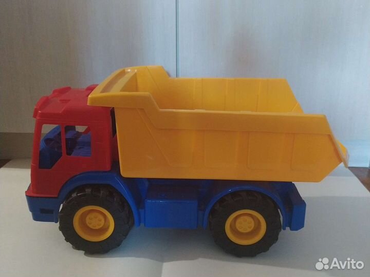 Большой грузовик игрушка