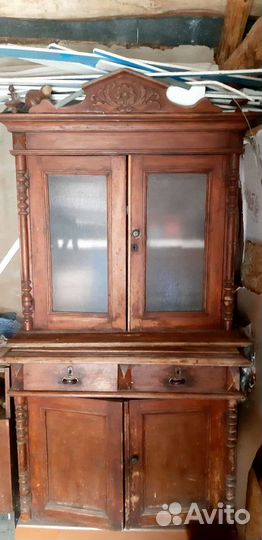 Антикварный буфет