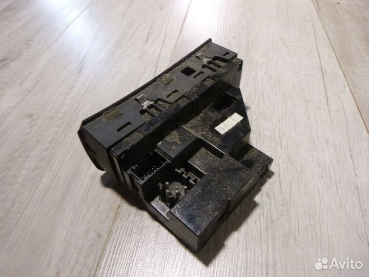 Кнопка стеклоподъемника передняя правая Bmw X5 E53