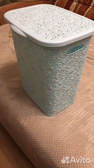 Корзина для белья с крышкой