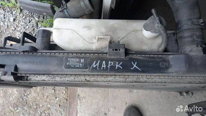 Радиатор охлаждения Toyota Mark II (X110