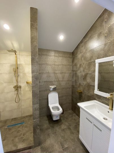 Дом 160 м² на участке 7 сот.