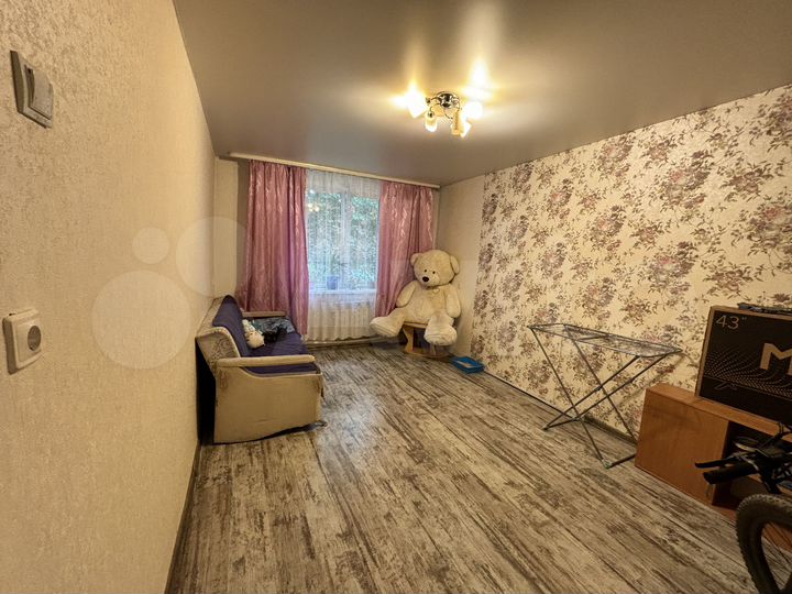 2-к. квартира, 51 м², 1/2 эт.