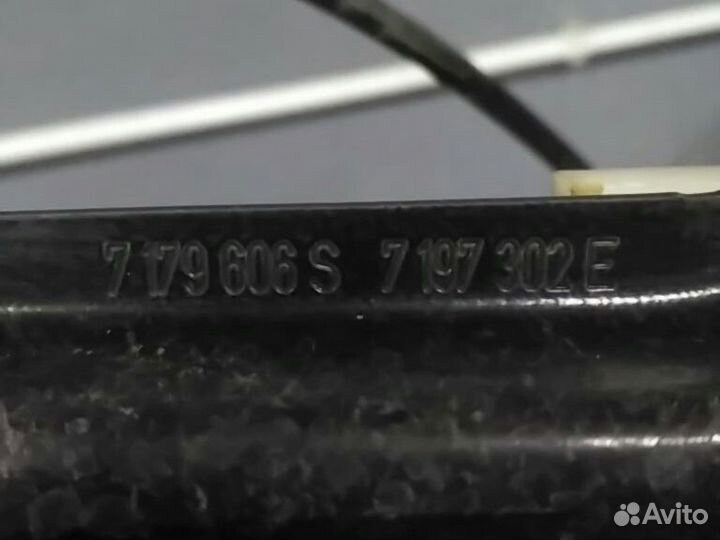 Стеклоподъемник передний правый BMW X6 E71