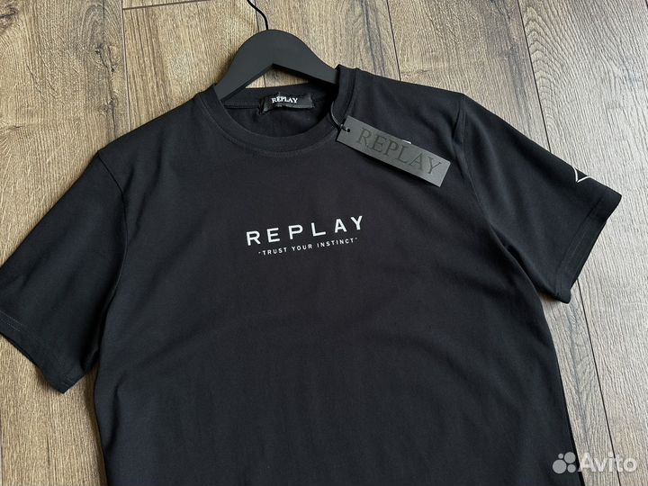 Футболка Replay