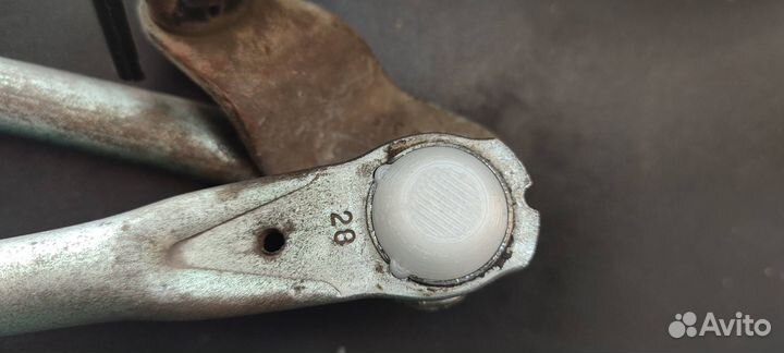 Втулки трапеции дворников Kia Spectra