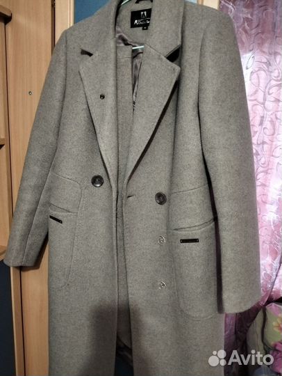 Продам пальто женское
