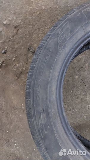 Goodyear EfficientGrip SUV 4x4 215/60 R17