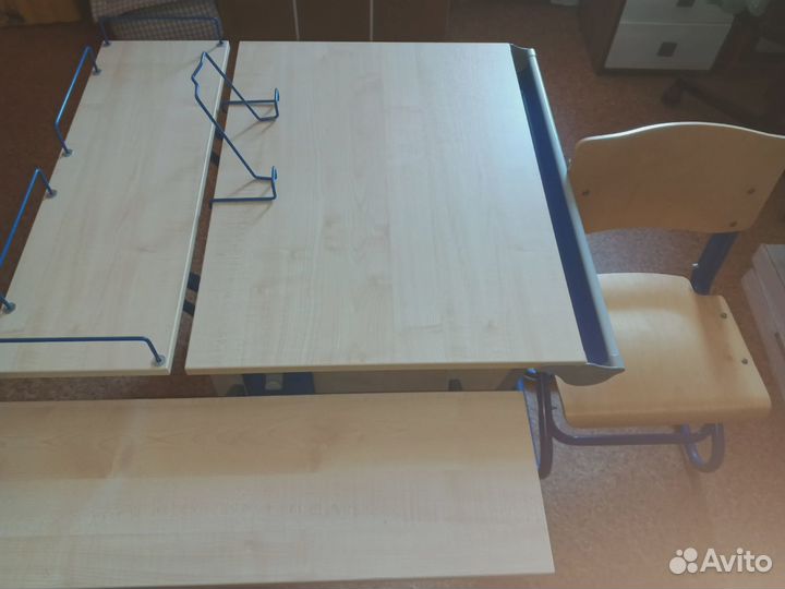 Растущая парта и стул деми