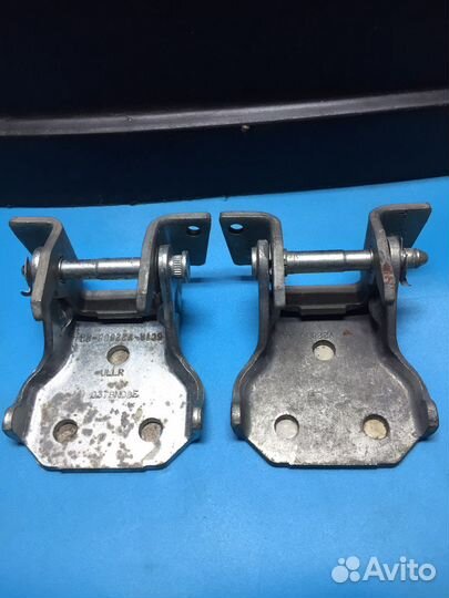 Форд Транзит Петли передней двери комплект