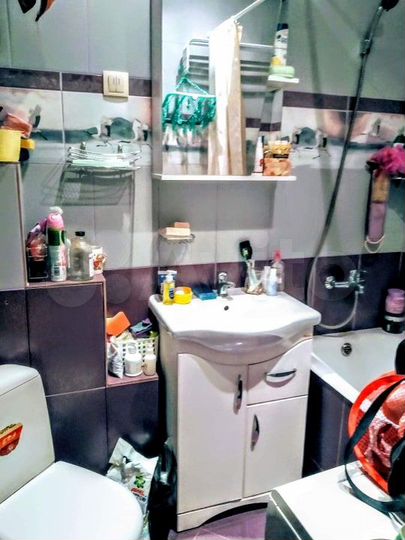 Комната 12 м² в 3-к., 1/5 эт.