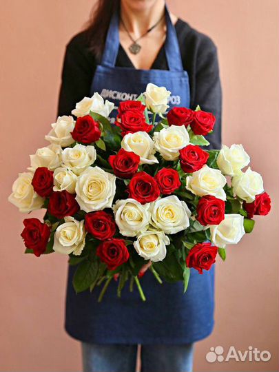 Цветы розы розово-персиковые Доставка 24/7