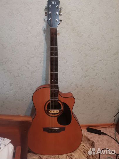 Акустическая гитара